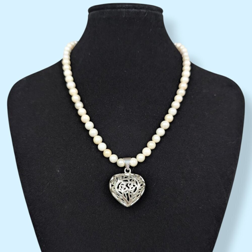 Vintage Pearl Necklace with Puffy Heart Pendant